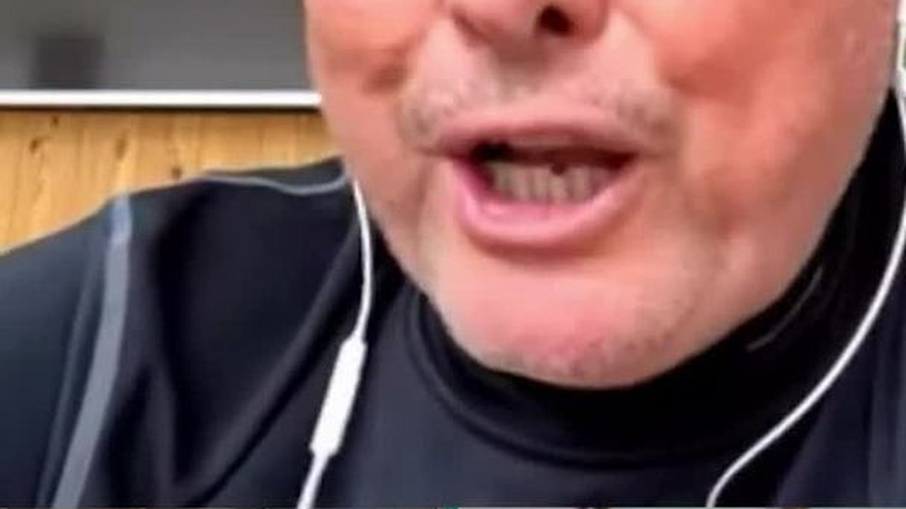 Vidal ou Thiago Maia: Oswaldo diz quem escalaria como titular no Flamengo