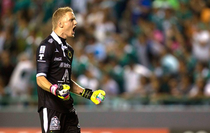 Para fazer história, goleiro do León avisa: Vamos nos matar em campo