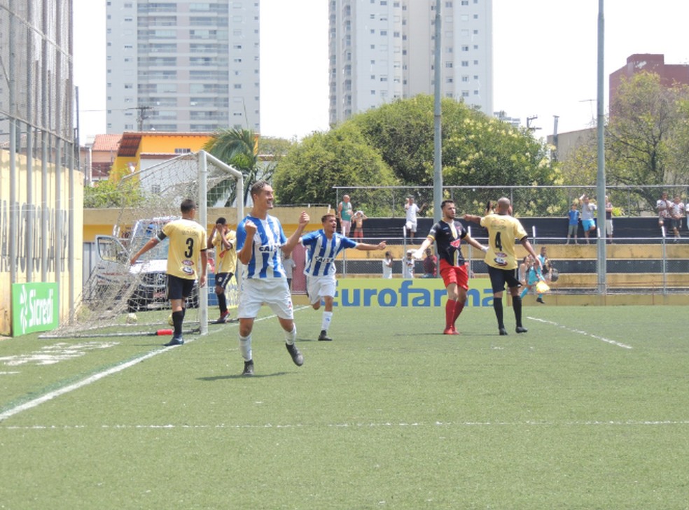 LÃ©o fez o gol do CSA contra o SÃ£o Bernardo FC â Foto: Eduardo Vieira/ASCOM CSA