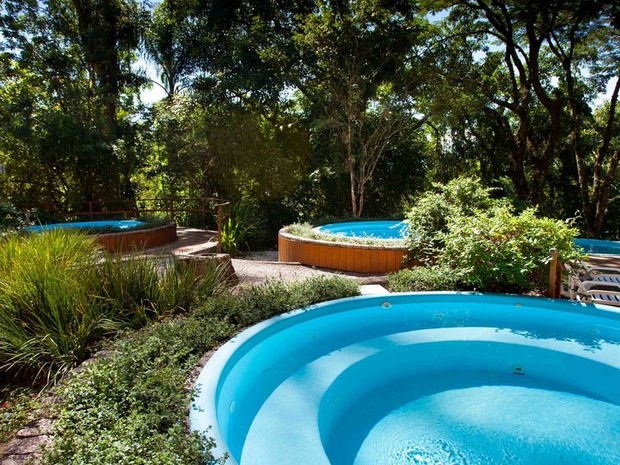 Estrutura oferece piscinas ao ar livre (Foto: Plaza Caldas da Imperatriz/Divulgação))