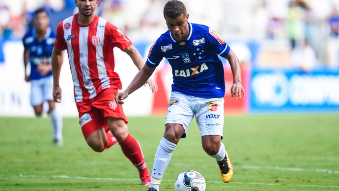 Alisson valoriza concorrência, foca  no Cruzeiro e sonha com Olimpíadas