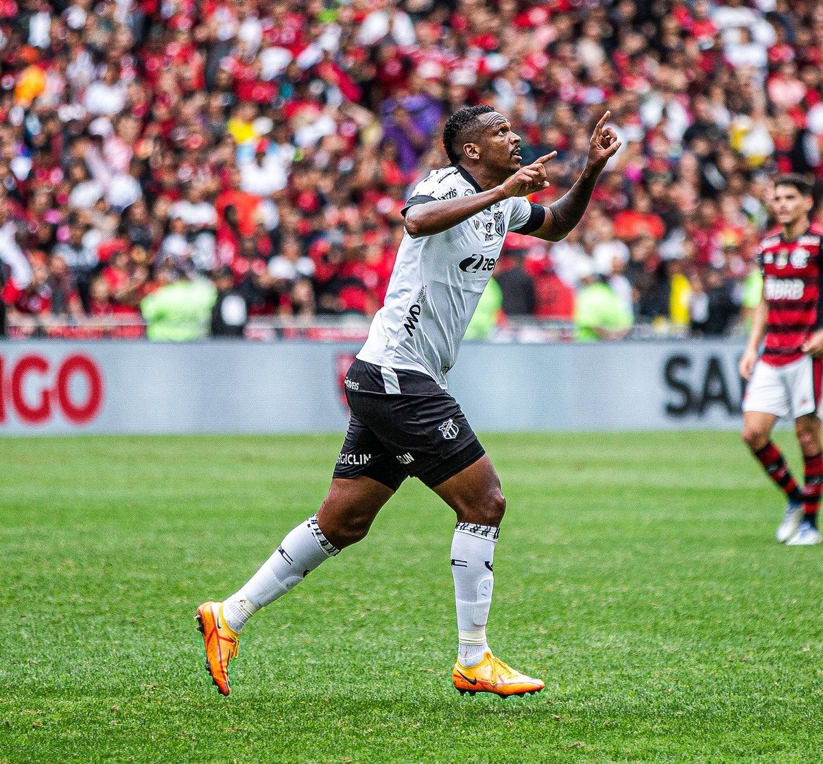 Dívida do Corinthians com japoneses impede atuação de Jô pelo Ceará ...