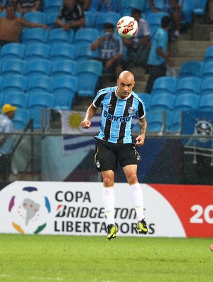 Grêmio aposta em recuperação da confiança do 'ídolo' Barcos após gol