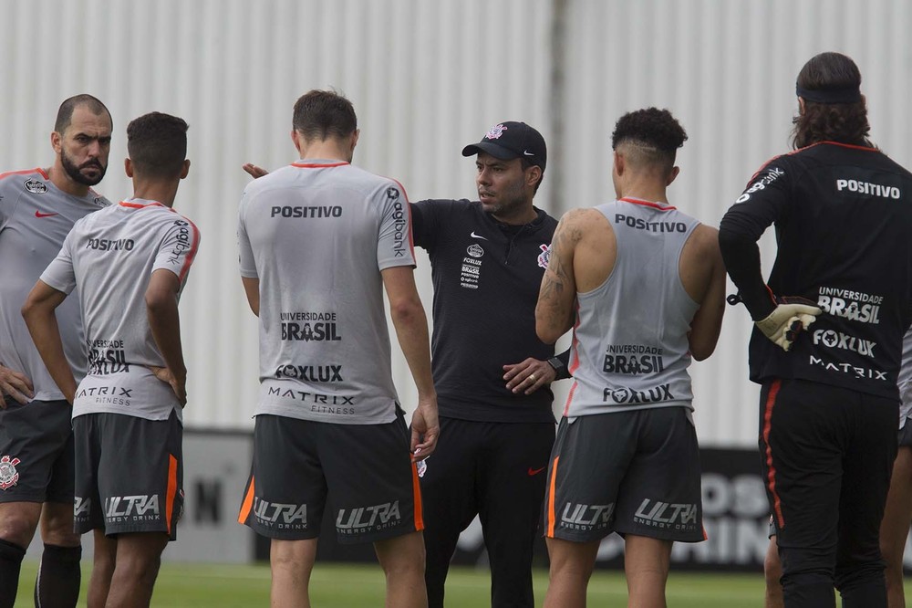 Jair esboça time que vai enfrentar o Botafogo; confira as novidades e mudanças