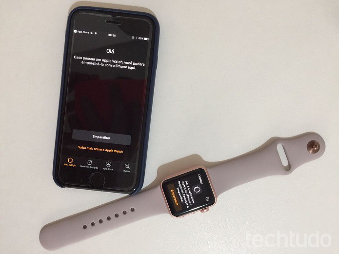 Ative o Bluetooth no celular e inicie a sincronização por meio do aplicativo "Watch" (Foto: Victor Teixeira/TechTudo)