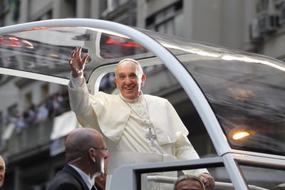 Papa Francisco recebe alta de hospital: Ainda estou vivo