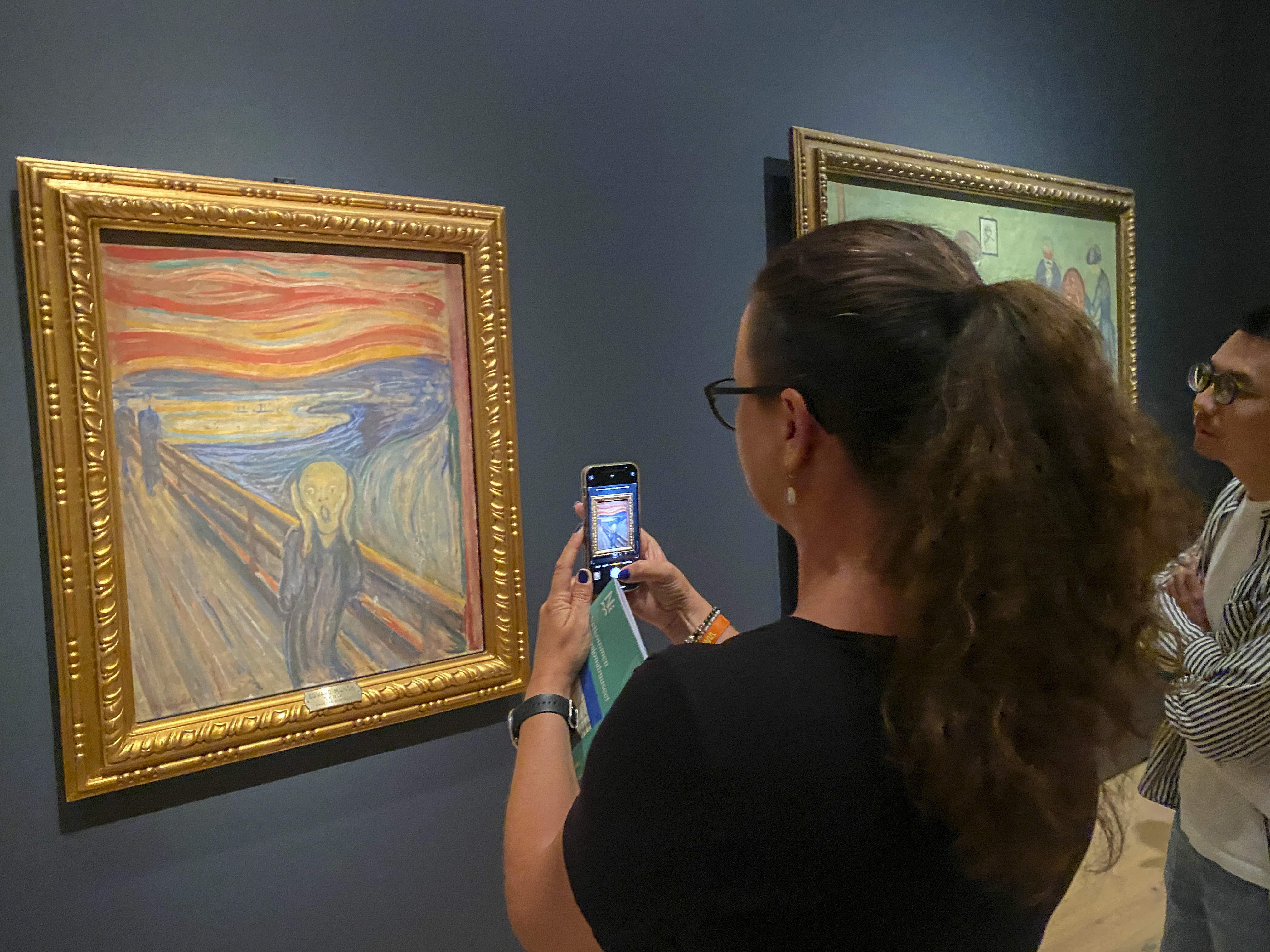 Militantes antipetroleo em Oslo tentam pegar 'O Grito', de Munch