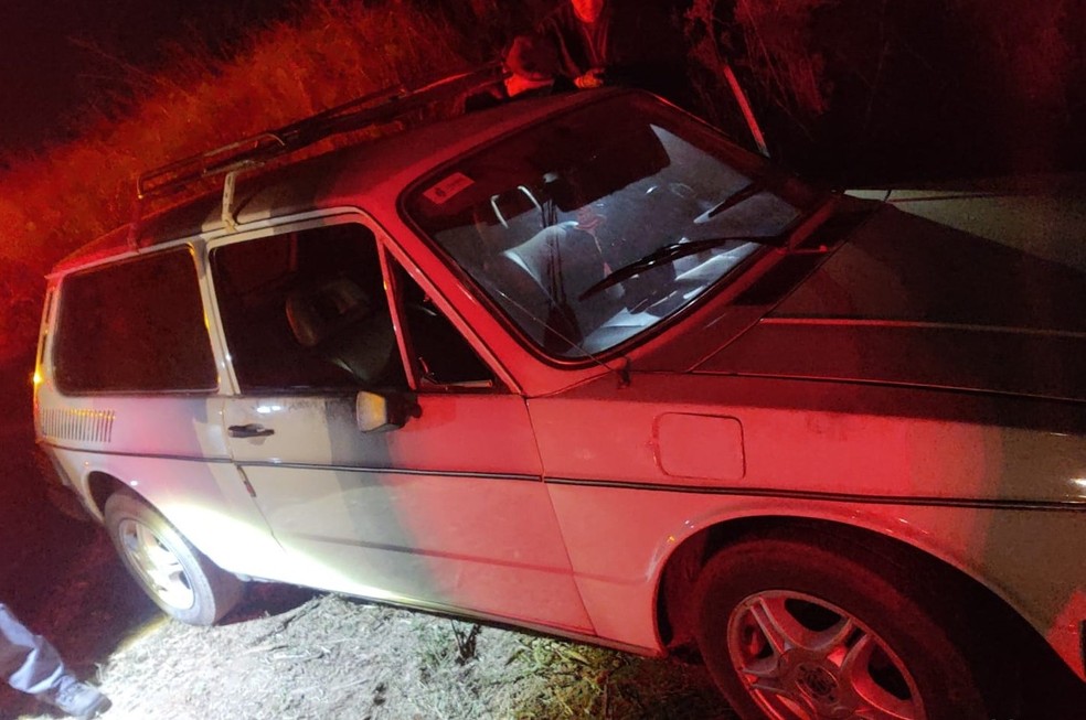 Carro usado pelo idoso para sequestrar crianças quebrou na estrada e foi apreendido pela Polícia Civil — Foto: Polícia Civil/Divulgação