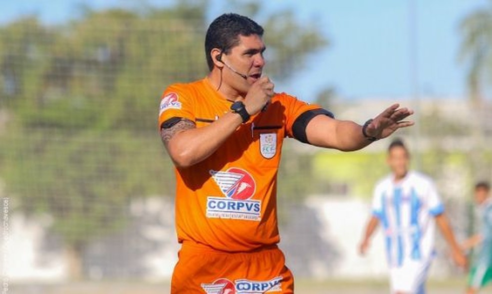 Curtinhas: Luiz César de Oliveira Magalhães apita Jacuipense-BA x Manaus,  pela Série C | brasileirão série c | ge