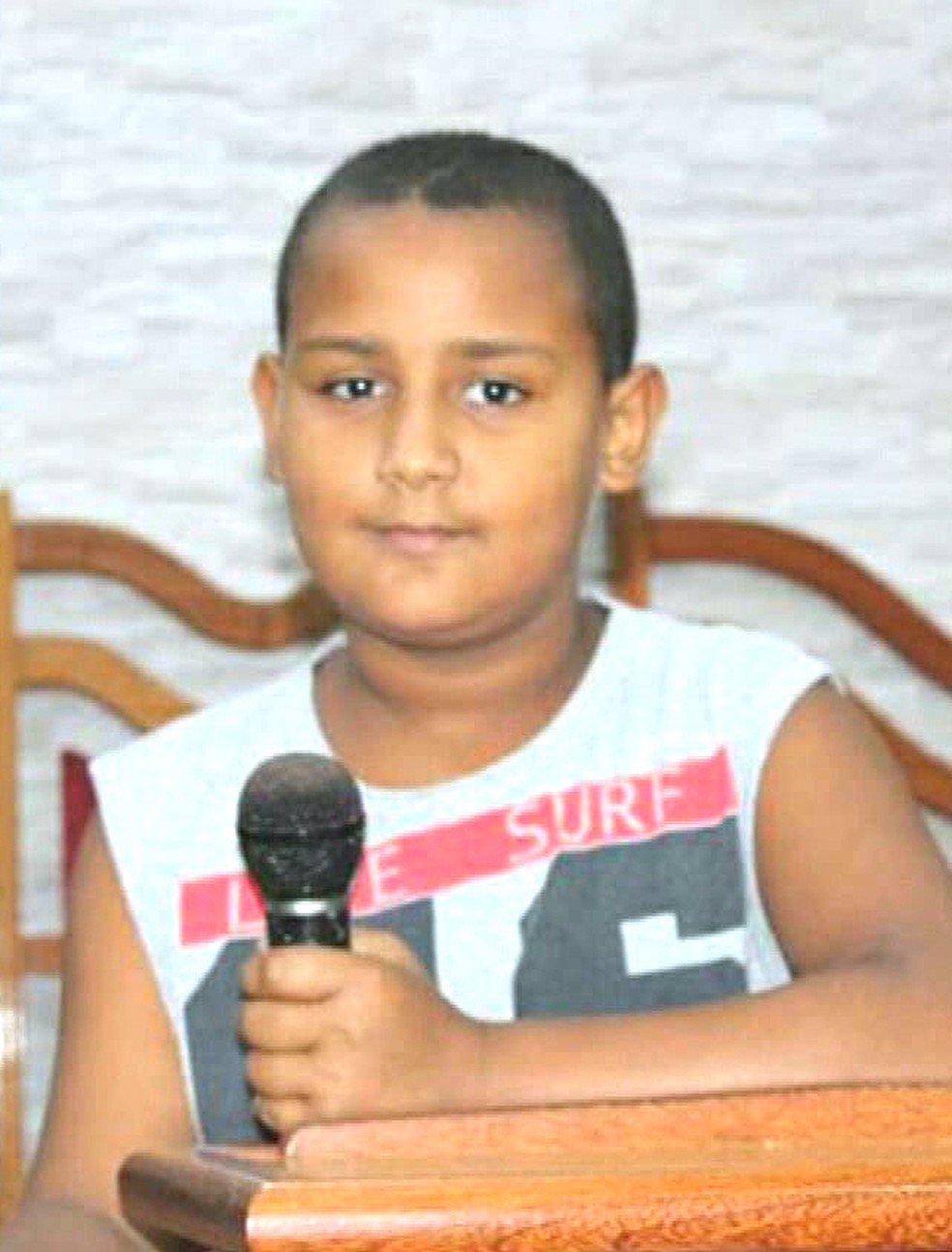 Leônidas da Silva Oliveira, de 12 anos, que morreu após ser baleado na porta de um supermercado na Avenida Brasil — Foto: Reprodução/TV Globo