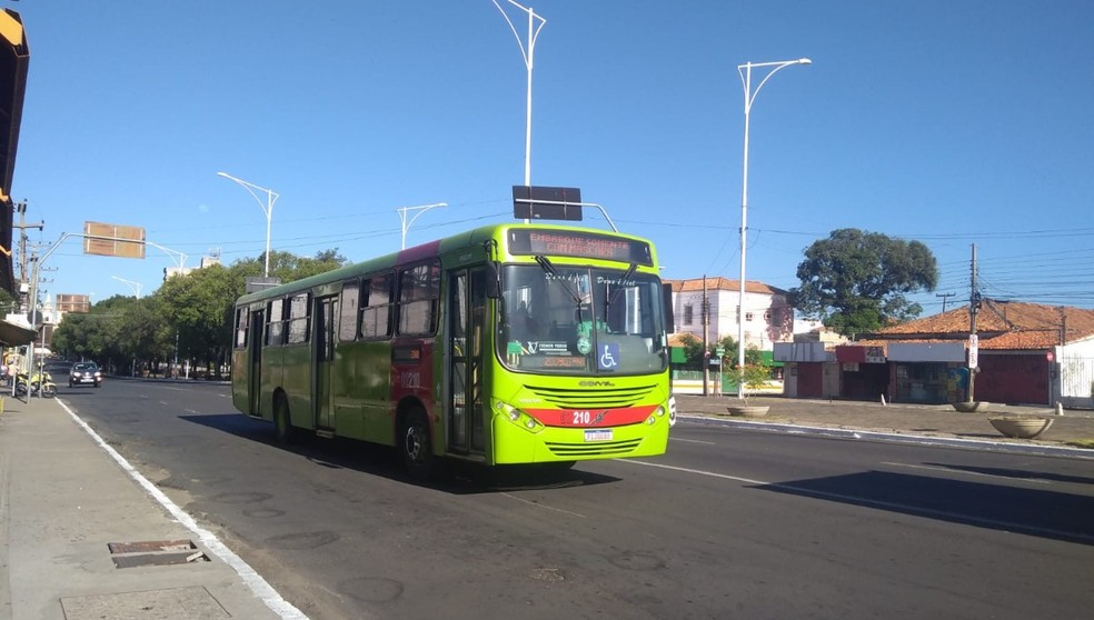 Ônibus vão circular até as 22h após ampliação do horário comercial em Teresina. — Foto: Divulgação Strans