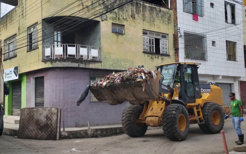 Veja os estragos provocados pelas chuvas na Bahia &mdash; Foto: Karen P&oacute;voas/g1 BA