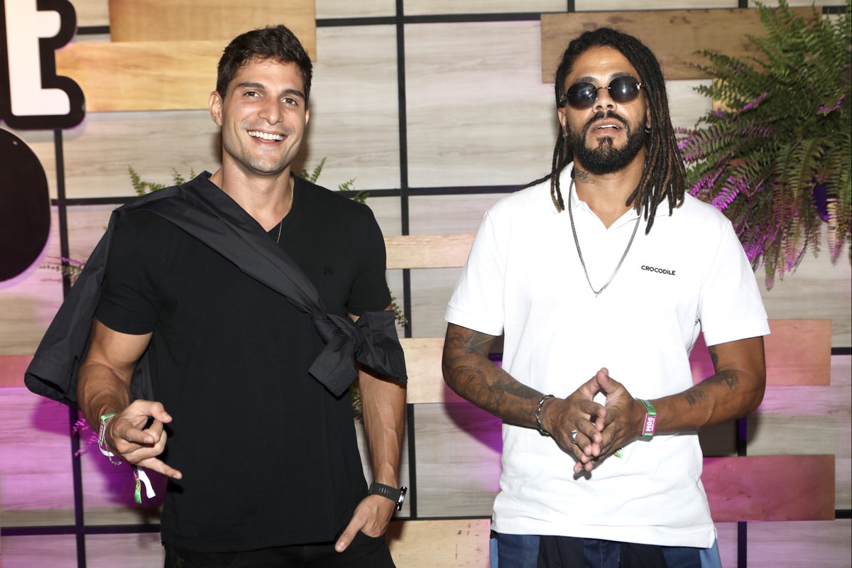 No Lollapalooza, ex-BBBs André Martinelli e Viegas lamentaram a morte de Taylor Hawkins |  Lollapalooza 2022