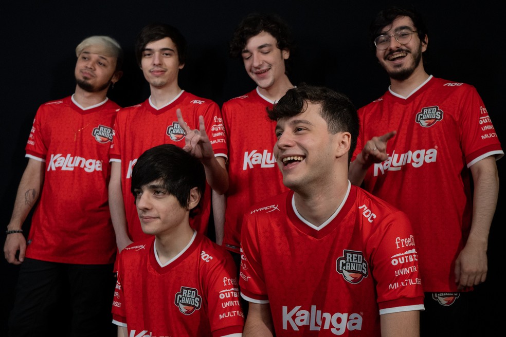 RED Canids x Kabum