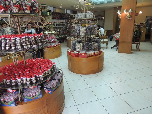Lojas de chocolates são as mais procuradas em Gramado (Foto: Caetanno Freitas/G1)