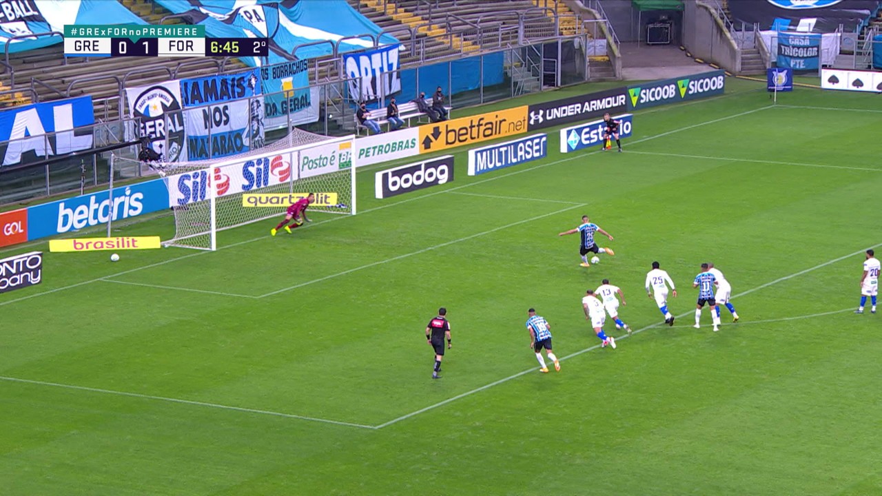 Diego Souza faz o gol no empate contra o Fortaleza, pela 10ª rodada