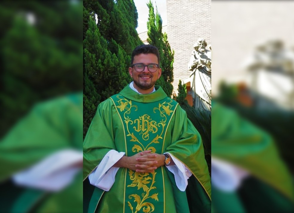 Motorista que atropelou suspeito de furtar igreja em Santa Cruz do Rio Pardo (SP) foi identificado como sendo o frei Gustavo Trindade dos Santos — Foto: Reprodução