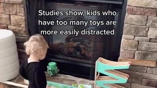 Mãe explica por que não deixa filhos terem muitos brinquedos: "Qualidade acima de quantidade"