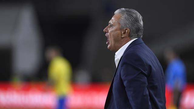 Tite sofreu sua terceira derrota no comando da Seleção