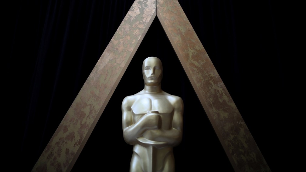 Estátua do Oscar é vista no Dolby Theatre, palco da cerimônia em Los Angeles (EUA) (Foto: Lucy Nicholson/Reuters)