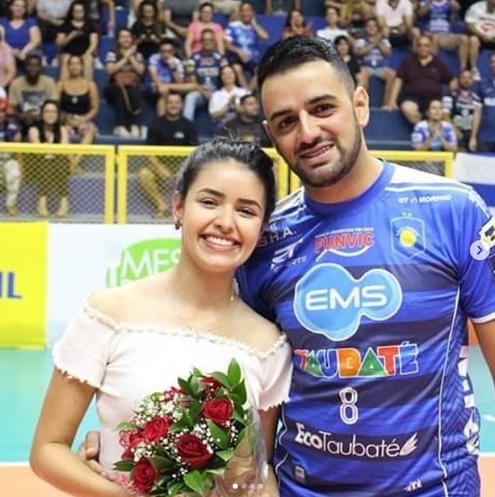 Casal Que Ficou Noivo No Jogo Do Taubate Promete Convidar Rapha Para O Casamento Vale Do Paraiba Regiao Ge