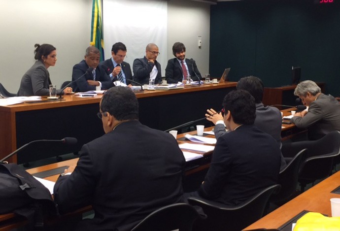 OFF - Bom Senso FC cobra mudanças na LRFE em reunião com parlamentares