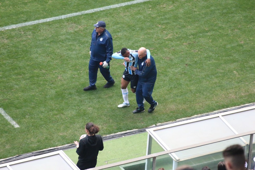 Grêmio confirma lesão muscular de Campaz; confira quanto tempo o colombiano deve ficar fora