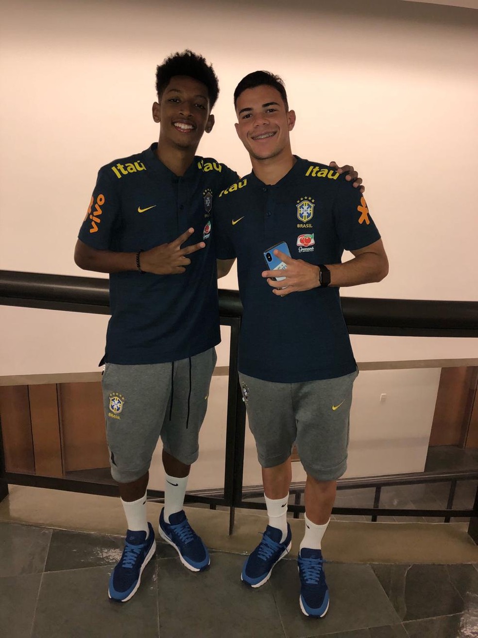 Talles e Daniel sele&ccedil;&atilde;o brasileira sub-17 &mdash; Foto: Reprodu&ccedil;&atilde;o