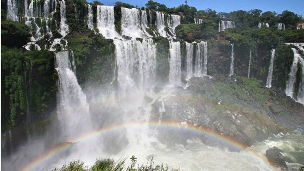 As Cataratas do Iguaçu representam apenas um dos grandes ativos do turismo brasileiro, mas país segue com números modestos para o potencial — Foto: ARTERRA/UNIVERSAL IMAGES GROUP VIA GETTY IMAGES/via BBC
