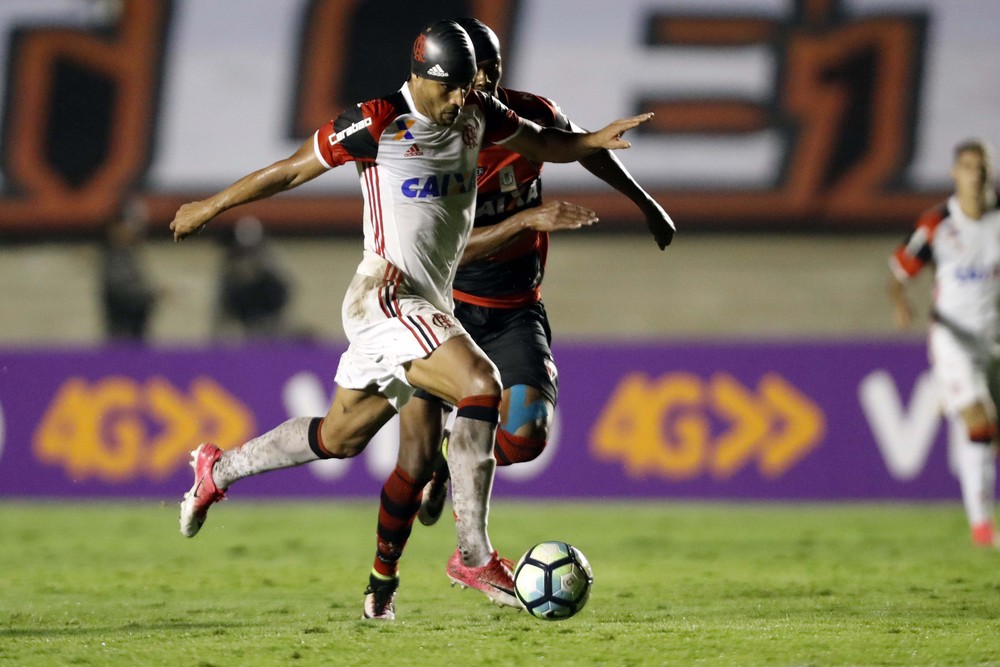 E se... Ederson titular faz torcida sonhar com rumo diferente na Libertadores