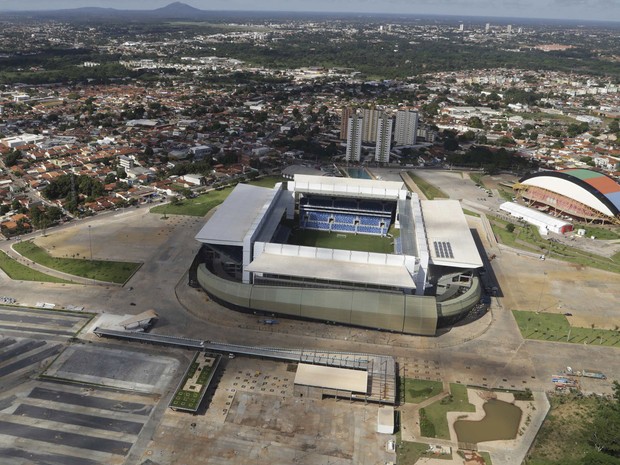 Estádio Pantanal, Cuiabá, em foto feita em 25 de abril de 2014 (Foto: Joel Marcos/Reuters)