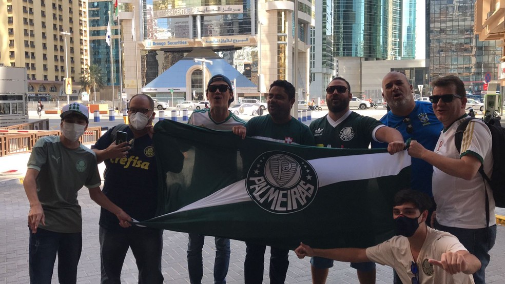 Torcedores do Palmeiras em Abu Dhabi — Foto: Felipe Zito