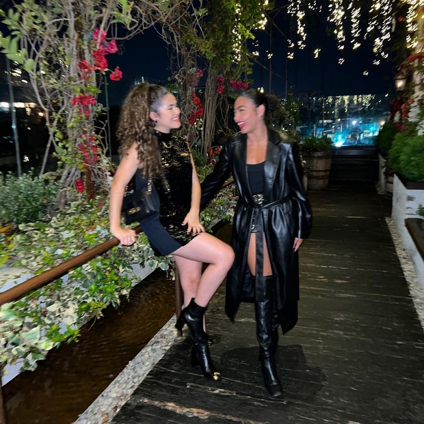 Maisa Silva e Any Gabrielly (Foto: Reprodução/Instagram)