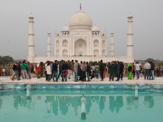 Turistas em Taj Mahal (Foto: Getty Images)