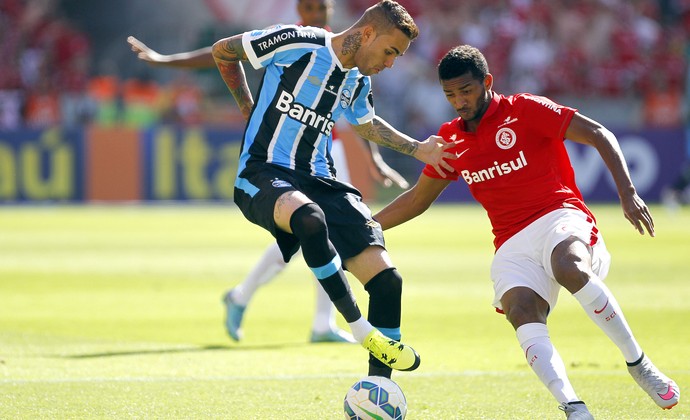 Gre-Nal deve ter 6 estreantes e opõe Grêmio experiente e Inter de
