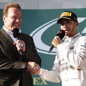 Arnold Schwarzenegger Lewis Hamilton Gp da Austrália Fórmula 1 (Foto: FIA / Divulgação Instagram)