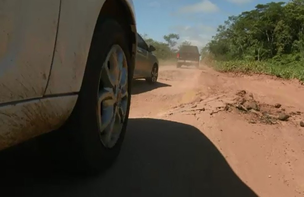 Motoristas reclamam da falta de manutenção em estradas do AC (Foto: Reprodução/Rede Amazônica Acre)