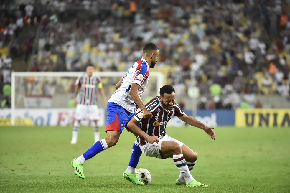 Yago em ação pelo Fluminense contra o Fortaleza — Foto: André Durão / ge