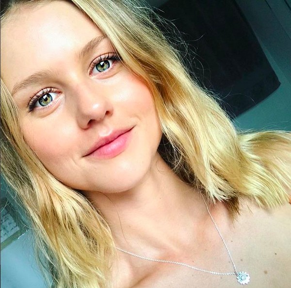 A atriz australiana Isabelle Cornish (Foto: Instagram)