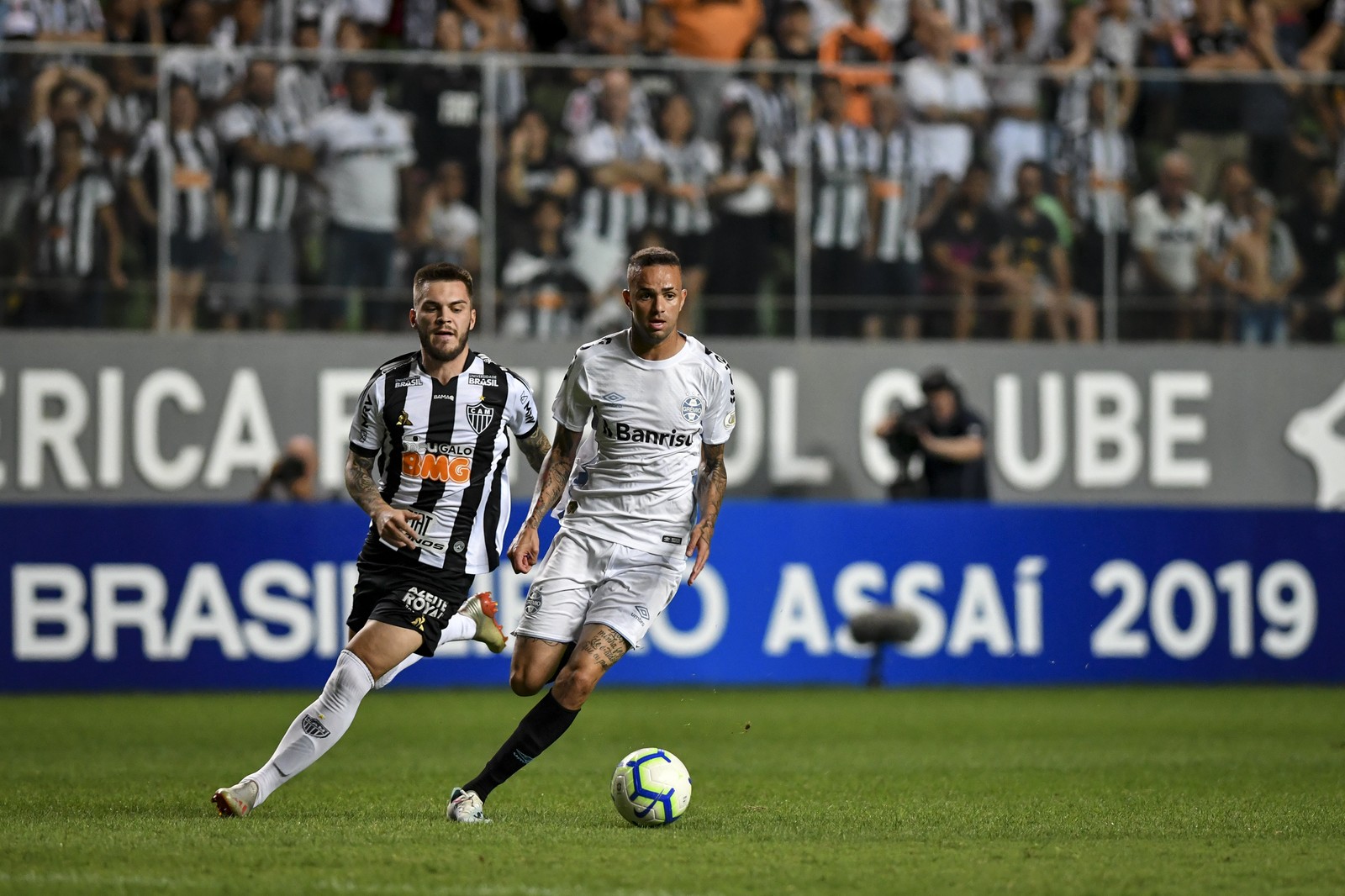 Luan se destaca entre os titulares e seu aproveitamento cresce nos últimos jogos