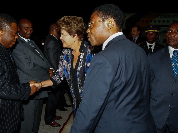 Presidente Dilma Rousseff chega a GUiné Equatorial para participar da 3ª Cúpula de Chefes de Estado e de Governo América do Sul-África (ASA) (Foto: Roberto Stuckert Filho/PR)