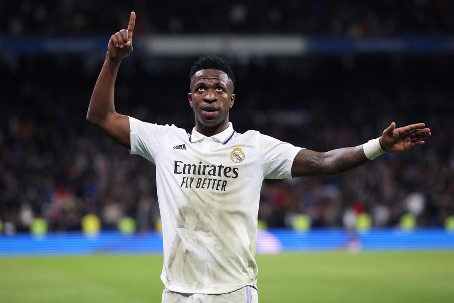 Com Carisma E Bom Futebol Vin cius J nior Lidera O Real Madrid Pela
