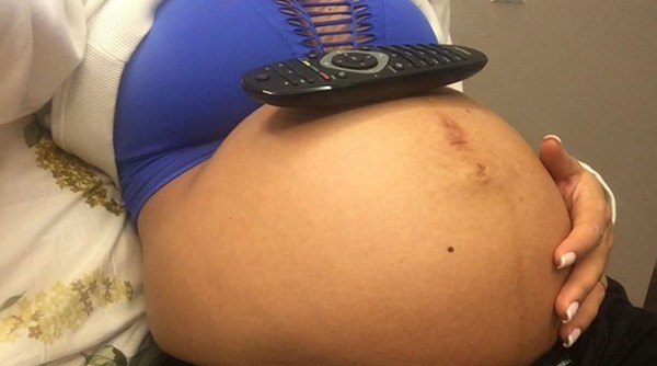 Aryane Steinkop mostra bebê se mexendo no barrigão (Foto: Reprodução/Instagram)