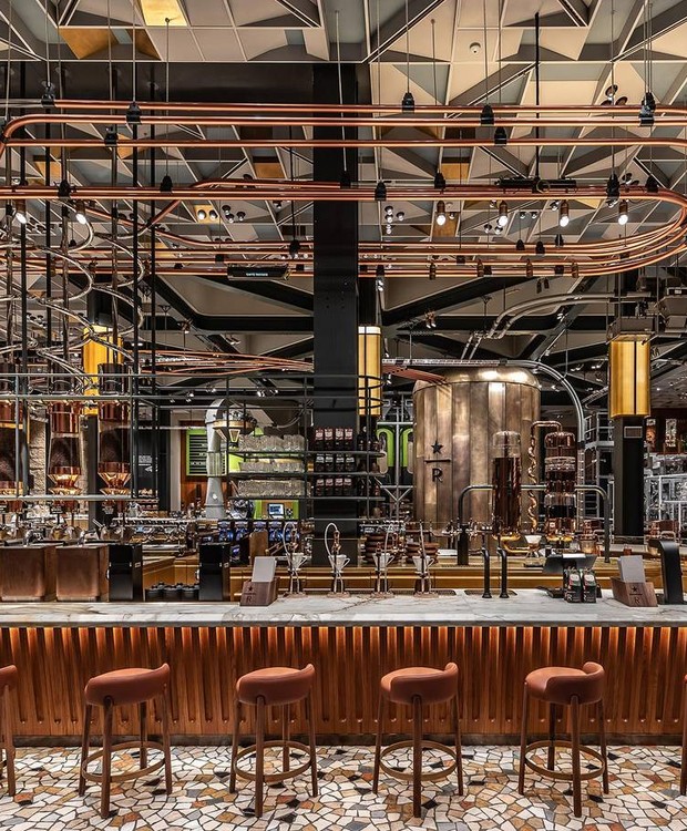 A arquitetura foi inspirada nos bares locais de Milão (Foto: Starbucks/ Reprodução)