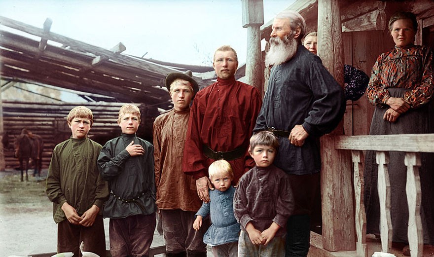 Família siberiana, em algum momento do fim do século XIX (Foto: Reprodução)