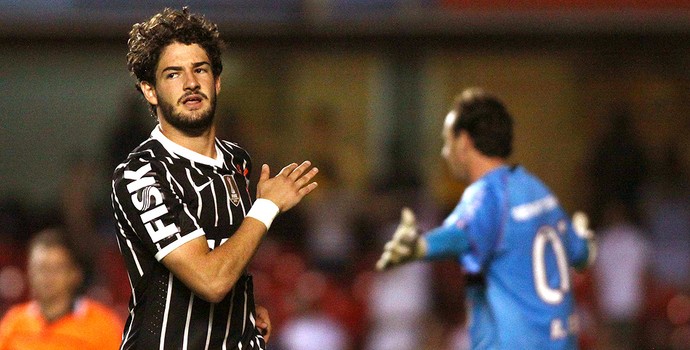 Após polêmicas no Paulistão 2013, Pato e Ceni viram aliados no Tricolor