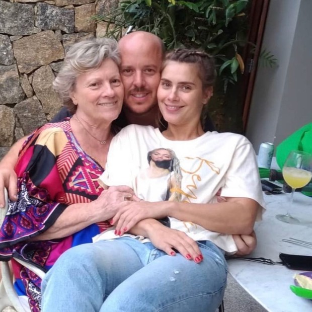 Carolina Dieckmann lamenta dois anos da morte da mãe, Maíra Dieckmann (Foto: Reprodução/Instagram)