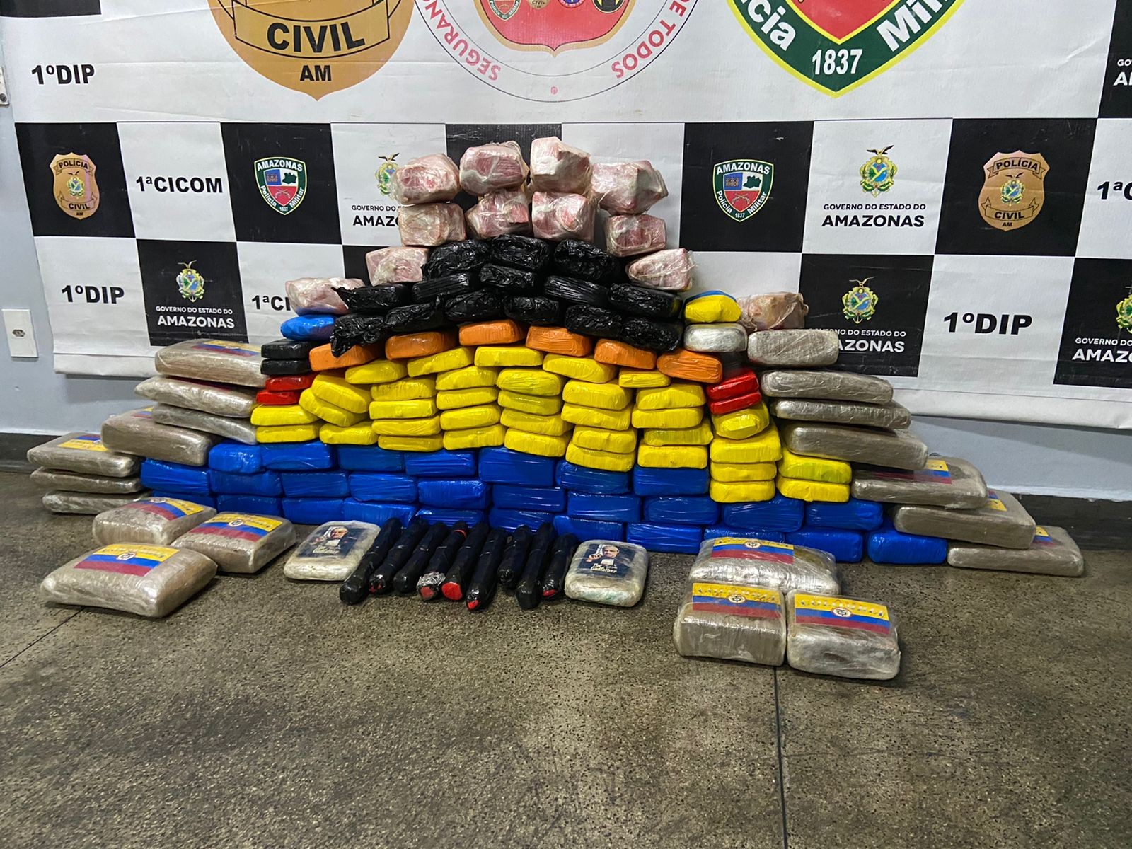 Mais de 150 kg de drogas são apreendidos em embarcação no Porto da Manaus