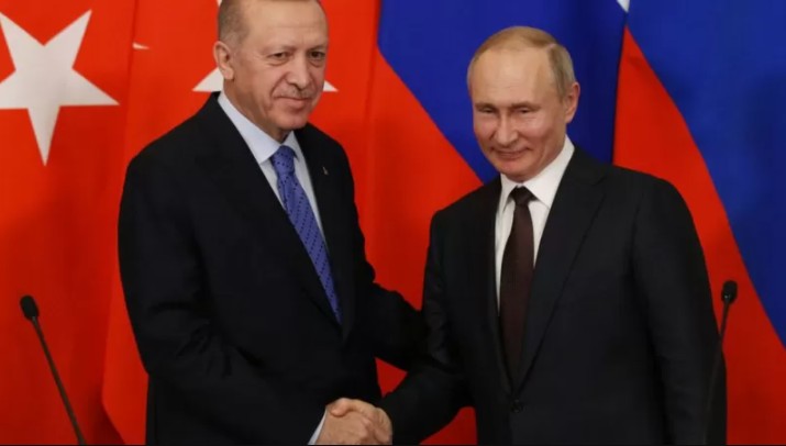 Os presidentes Erdogan e Putin desenvolveram uma 'amizade pragmática' ao longo dos anos (Foto: Getty Images via BBC)