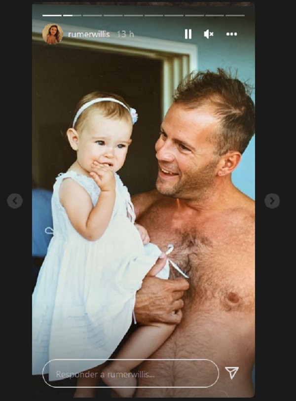 Um dos posts de Rumer Willis com fotos antigas protagonizadas por ela e o pai, o ator Bruce Willis (Foto: Instagram)